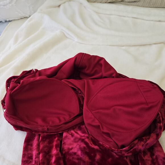 Vintage Inspired Crushed Red Velvet Asymmetrical Dress by Guess Size 8 - Picture 13 of 16